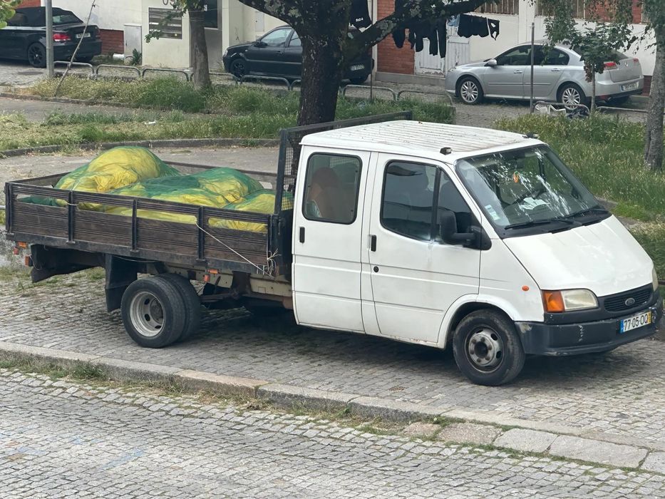 Loading and Unloading474176922657105920