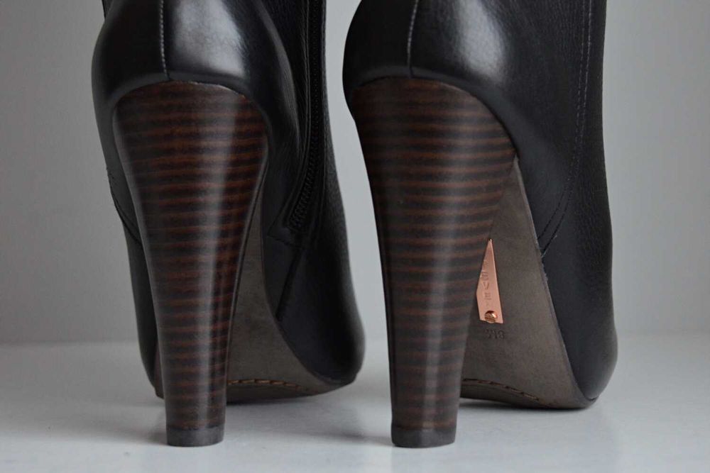 Z CHARAKTEREM wyższa cholewka kozaki Steve Madden 38,5