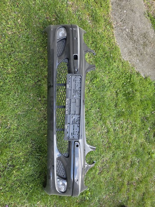 Mercedes w211 zderzak przód