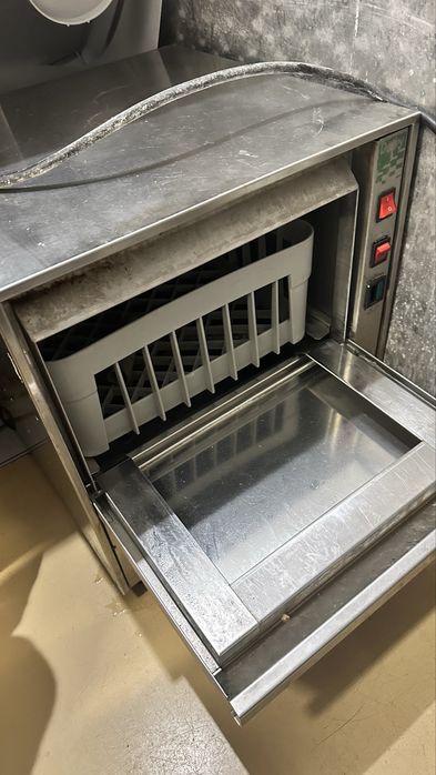 Maquina lavar loiça industrial - Problema com Motor
