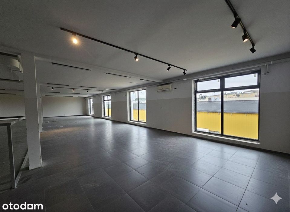 Lokal 450 m2