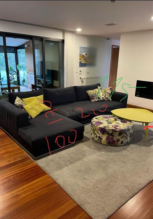 Sofá com chaise longue