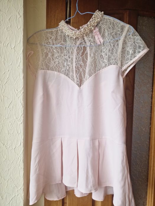 Нарядна блузка з перлинами