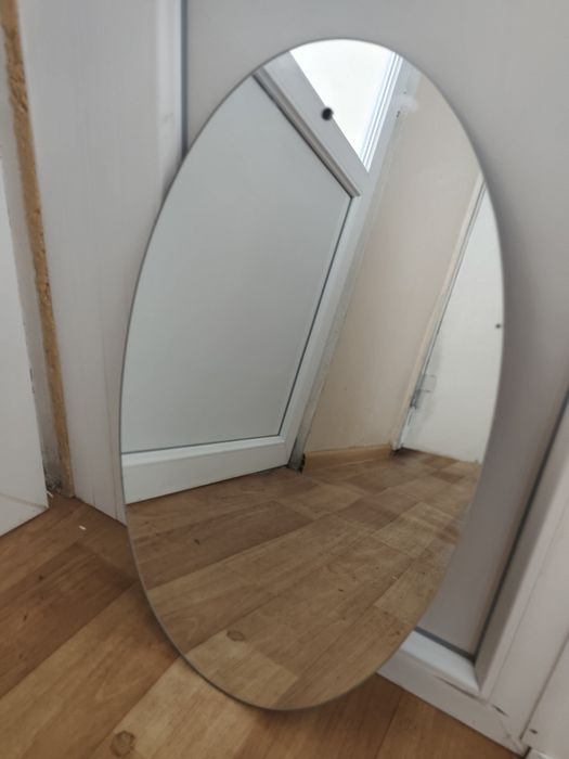 Дзеркало 450  грн