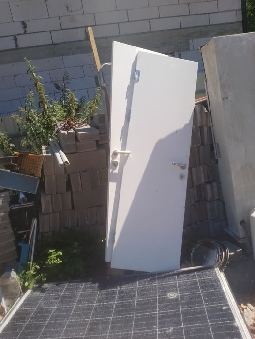 Продам двери б/у