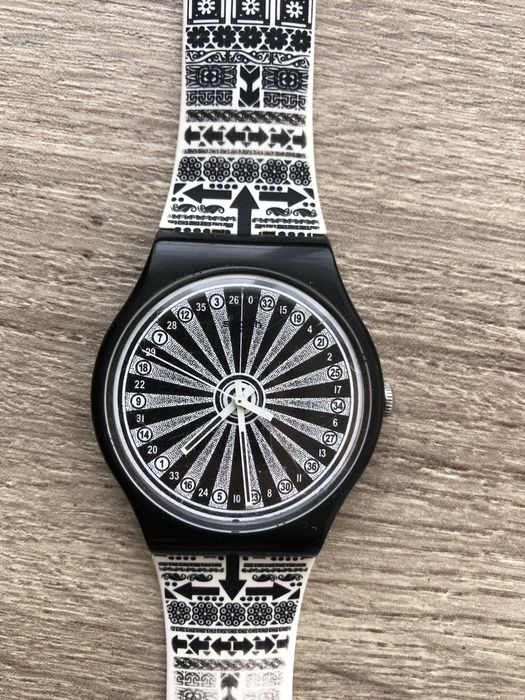 Годинник Swatch SUOZ123 “Lucky Draw”