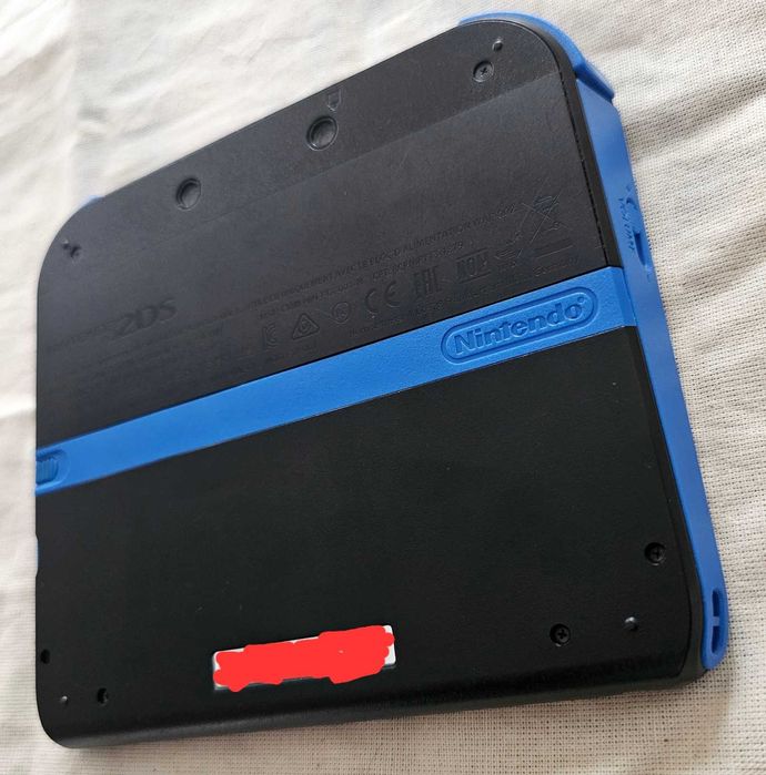 Nintendo 2DS Preta e Azul TROCA