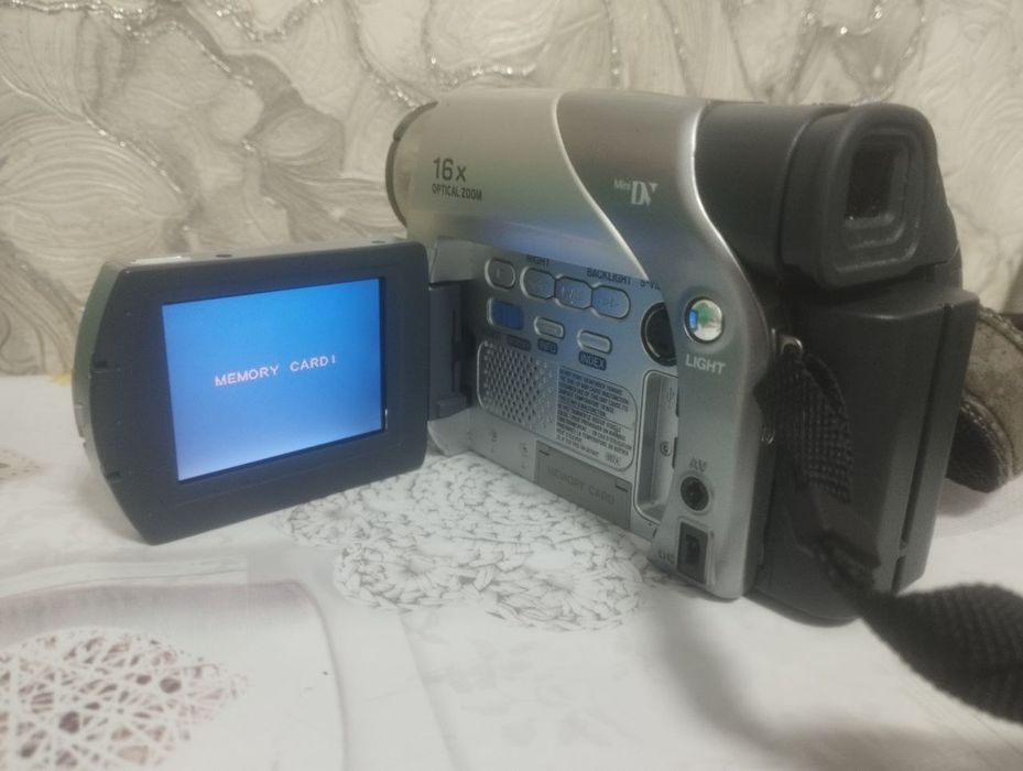 Продам відеокамеру