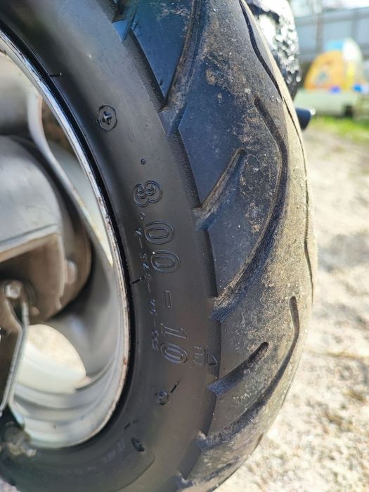 Скутер мопед Yamaha jog poche 3kj

Скутер свій в гарному технічному ст