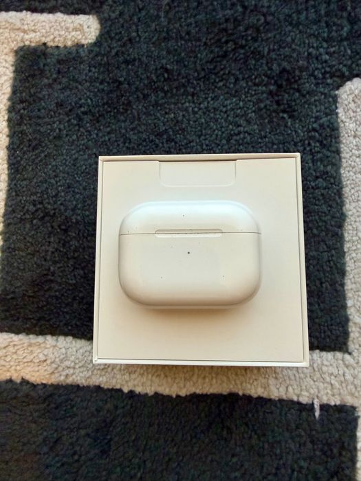 Apple AirPods Pro + capa Elago