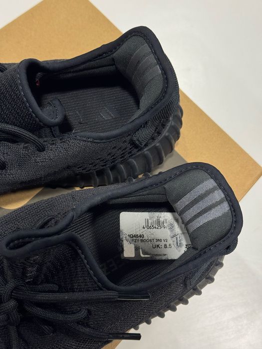 YEEZY BOOST 350 V2 - ONYX Tam 42 2/3 EUR 9 US
