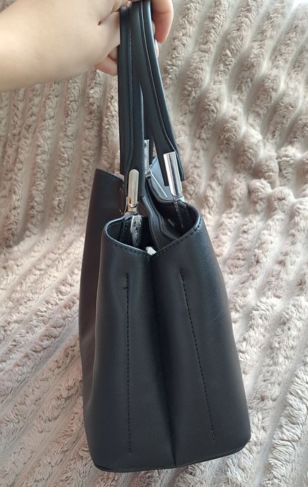 Чорна елегантна сумка