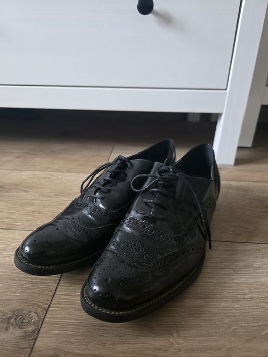 Czarne buty oxfordki Betty Blue
