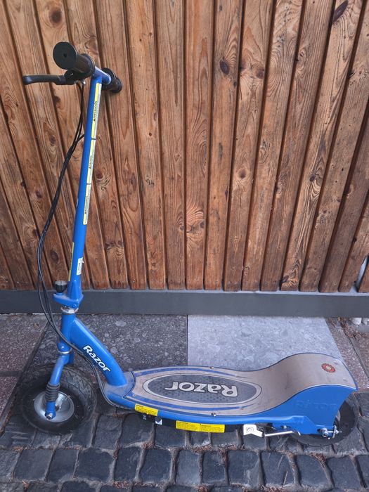 Hulajnoga elektryczna Razor niesprawna