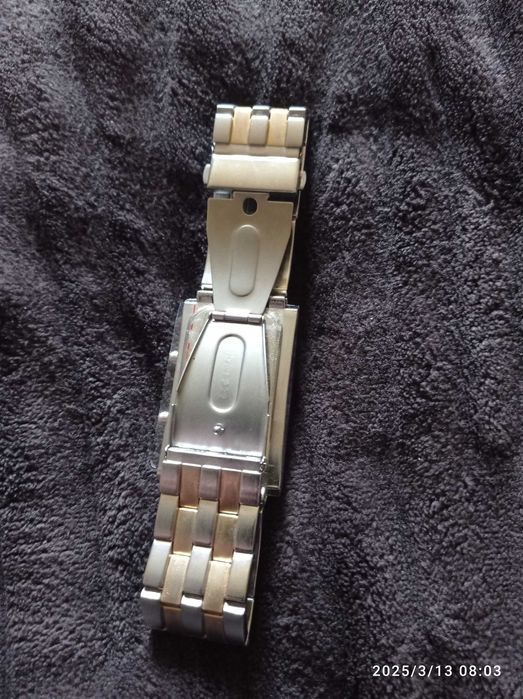 Zegarek binarny nowy