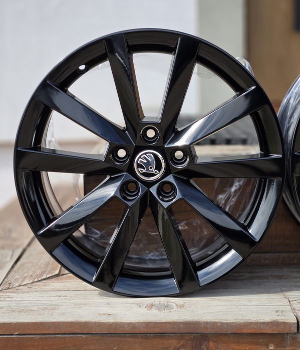 18 5x112 OEM Skoda Octavia 3 jak nowe Superb