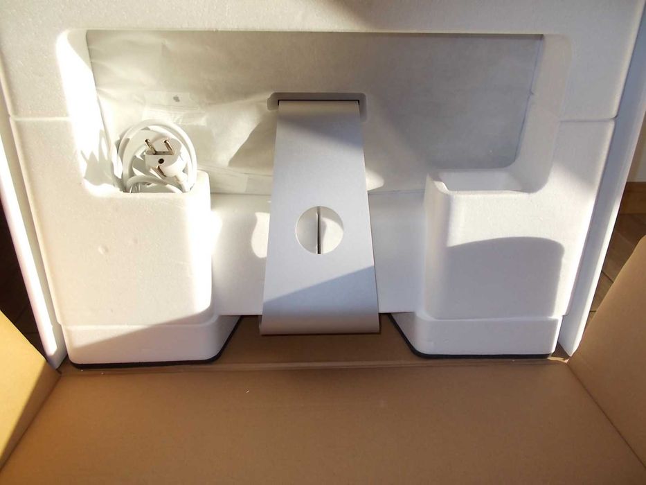 Apple iMac 2020 Dual-Core i5,2.30ghz  8GB 256GB (21,5")4k, jak nowy