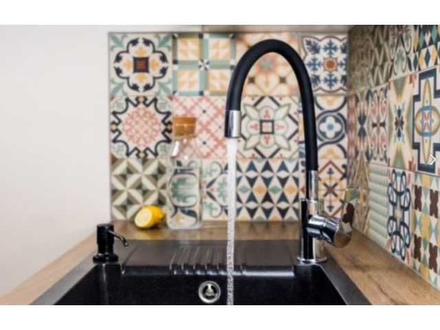 Bateria kuchenna jednouchwytowa stojąca z giętką wylewką FA128S