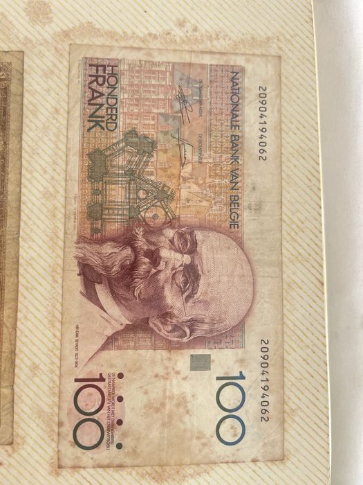 Lote de 10 notas de Inglaterra Bélgica Itália, Jugoslavia etc