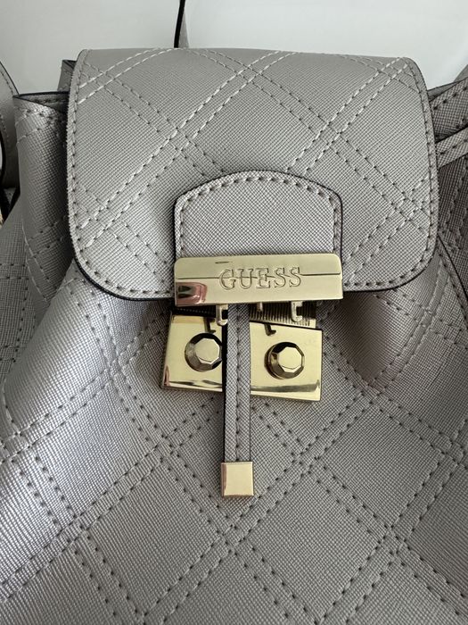 Mochila Guess original NOVA prateada