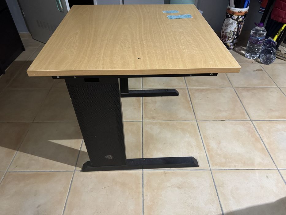 Mesa Secretaria de escritorio Quadrada de madeira