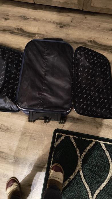 Sprzedam walizki średnie, materiałowe