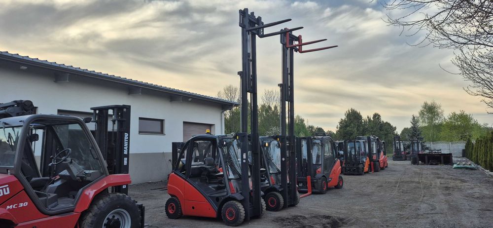 Wózek Widłowy Linde H25T - Gaz - Triplex 4.70 m - wolny skok -  4 sekcje - Stan BDB