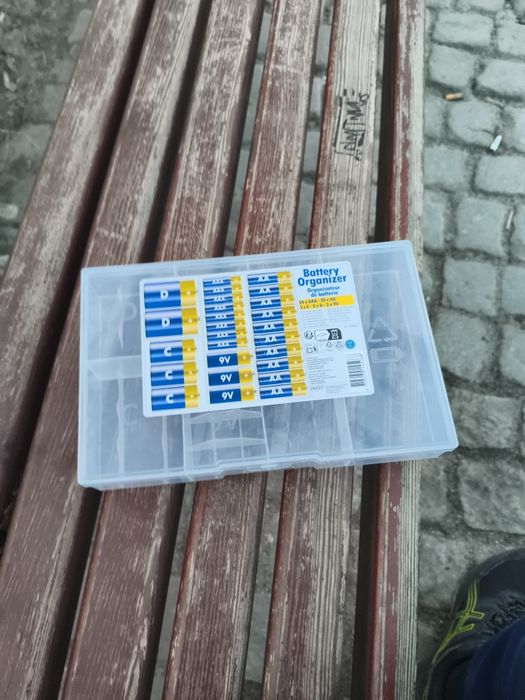 Organizer na baterie, pojemnik na baterie