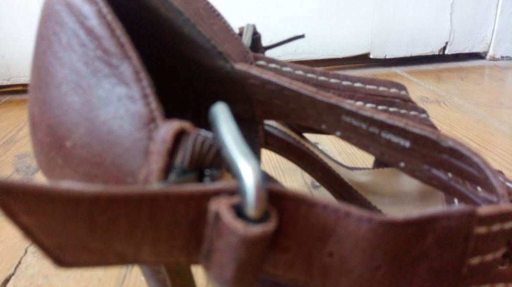 Sapatos Zilian tamanho 35