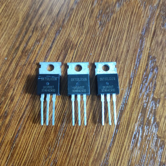 Tranzystor MOSFET SKD502T