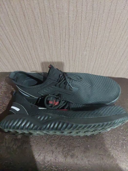 Мужские кроссовки