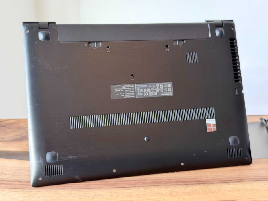 Lenovo IdeaPad S500/ Celeron N1017U / 8GB RAM / 256GB SSD / 15,6 HD