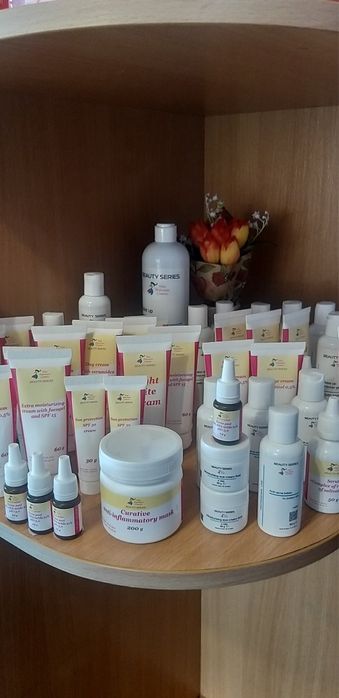 Косметолог чистка пилинг массаж кавитация прессотерапия депиляция