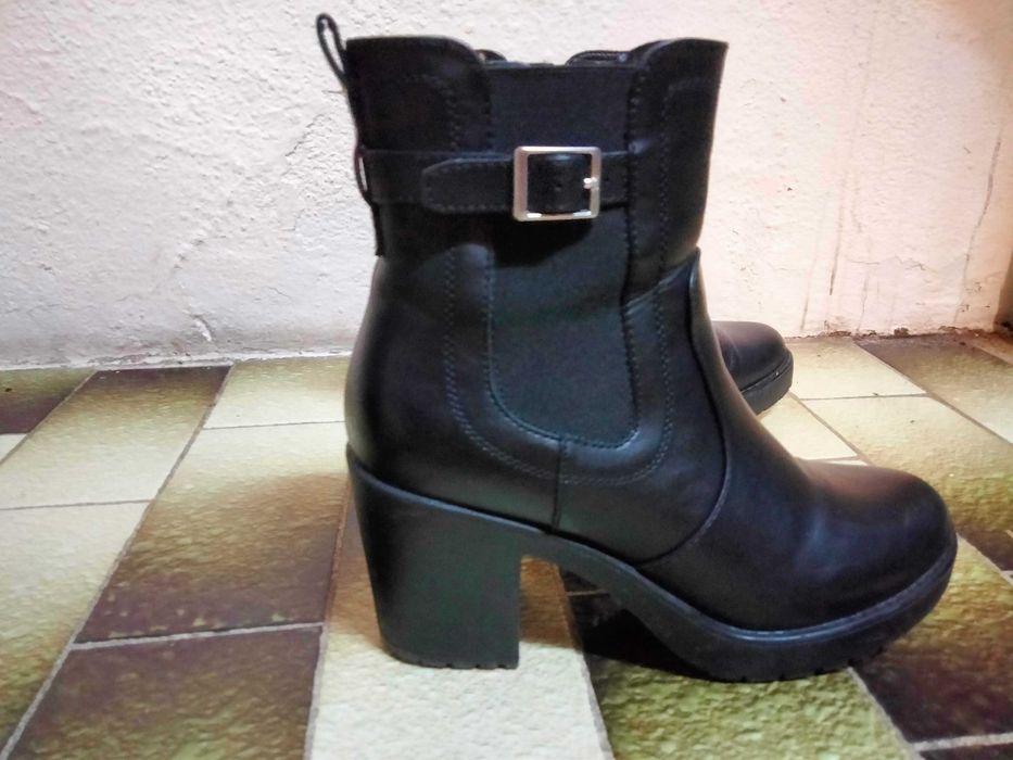 Botas Deichmann - tamanho 39