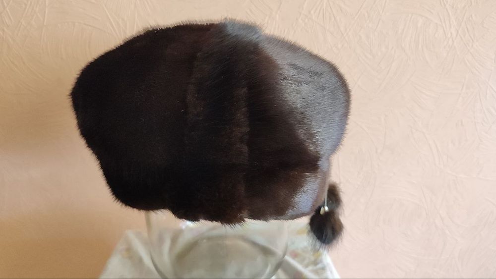 Женский норковый берет