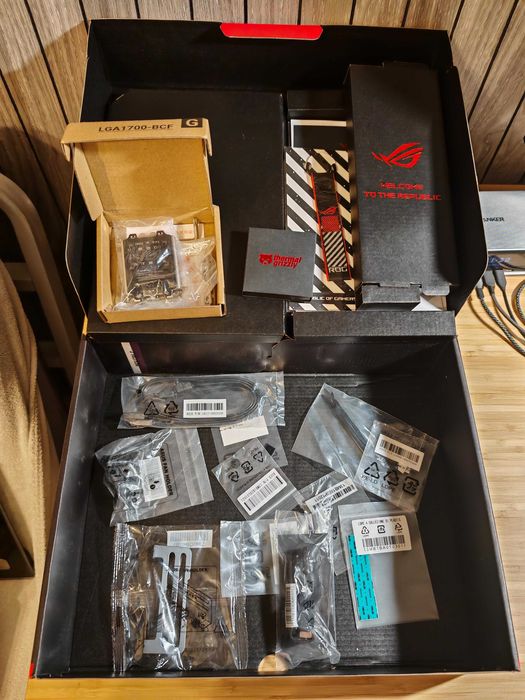 13700k + Asus Z790-E Gaming