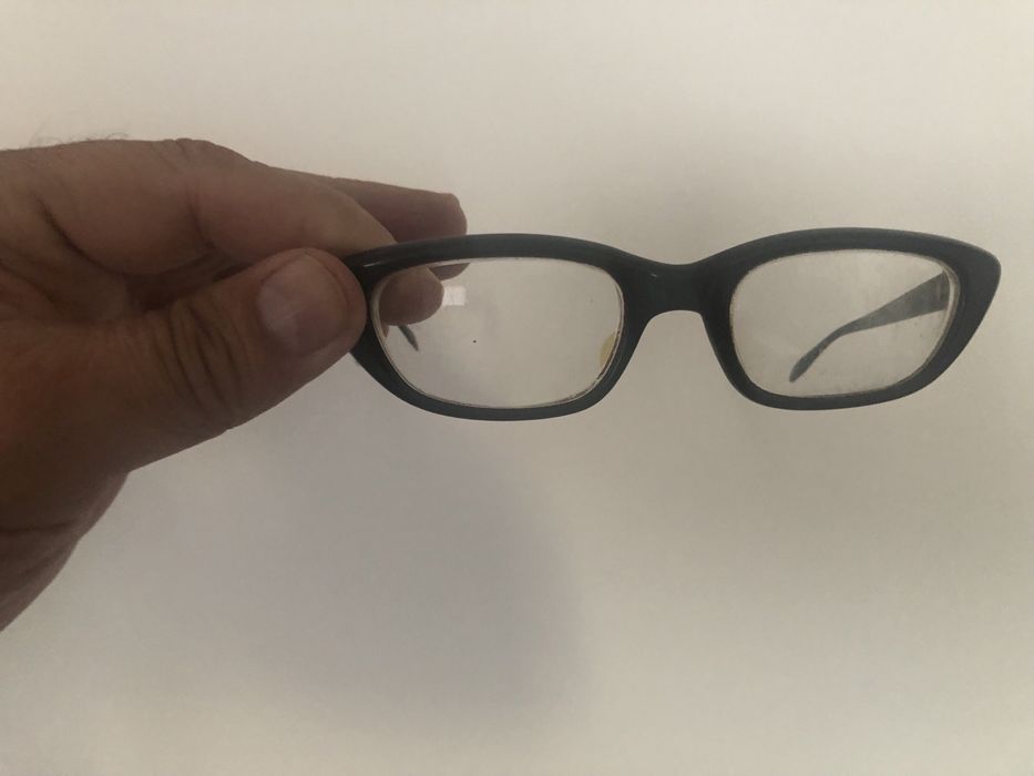 Oculos de senhora anos 60