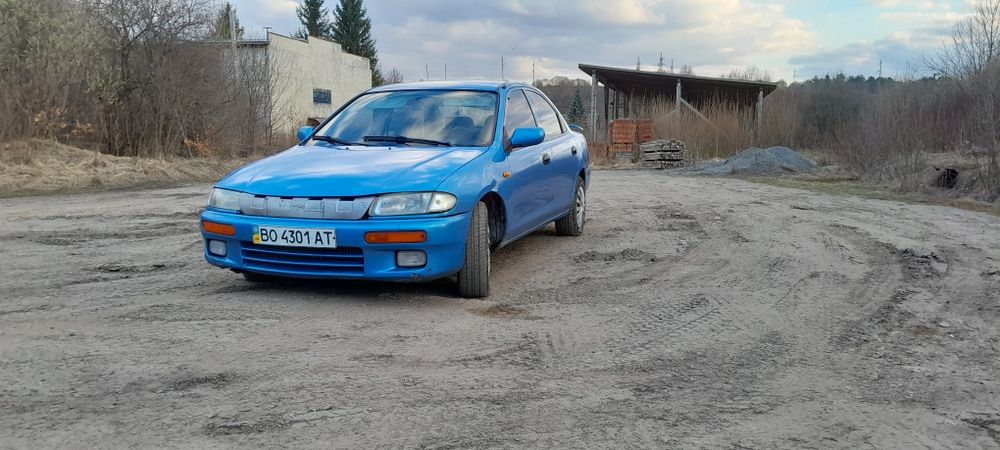 Продається мазда 323