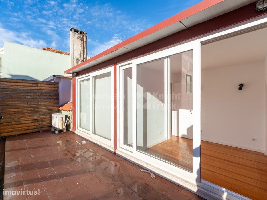 Apartamento T1 com terraço para arrendamento nas Avenidas Novas