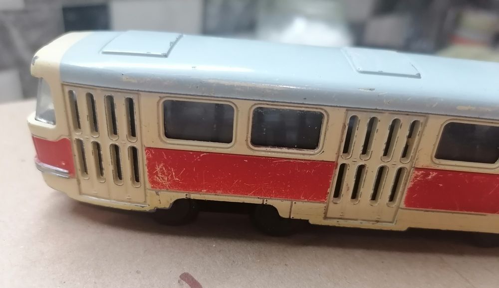 Трамвай игрушка металический