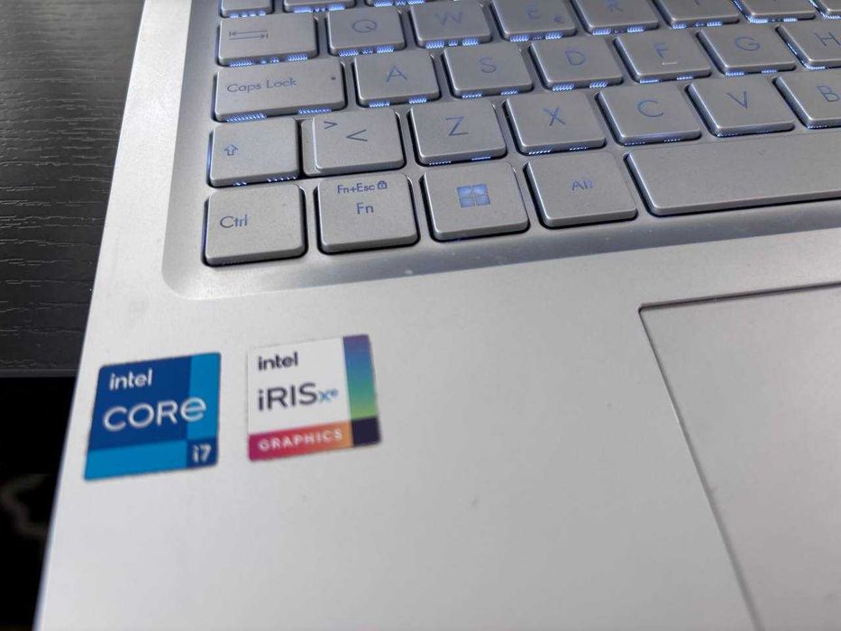 ASUS Vivobook 16 F1605EA