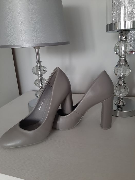 Nowe czółenka na słupku