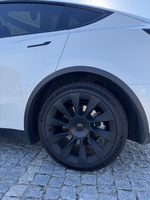 Tesla Model Y 12/2023 (Como novo) IVA DEDUTIVEL