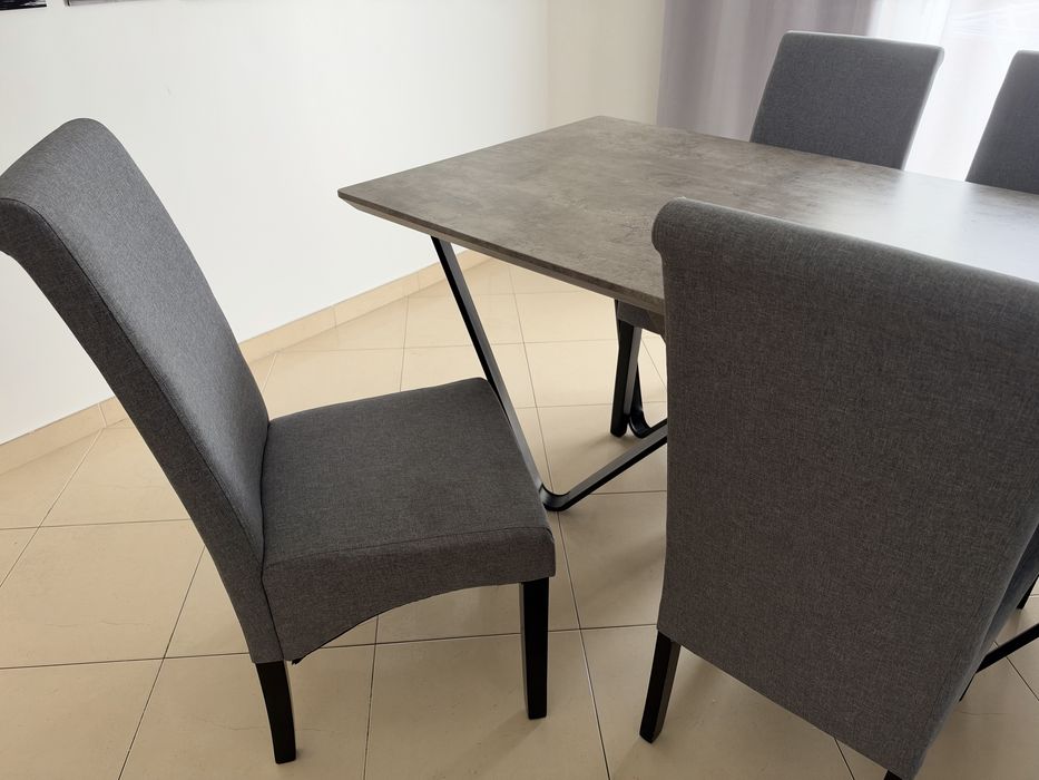 Conjunto mesa jantar + cadeiras