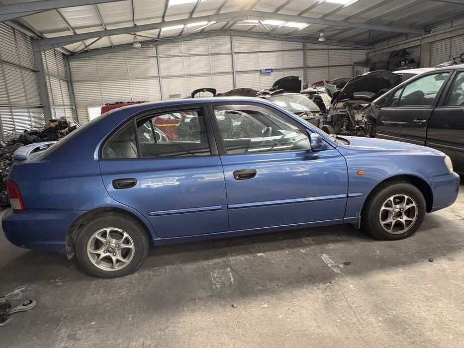 Hyundai Accent para peças