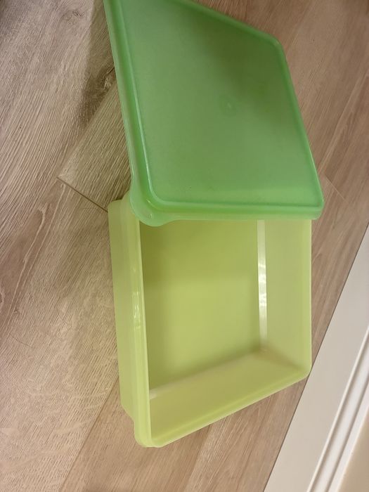 Duży pojemnik Tupperware szczelne zamknięcie do lodówki