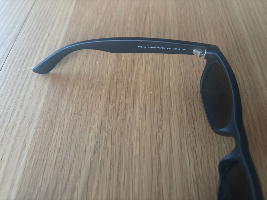 okulary przeciwsłoneczne marki Ray-Ban