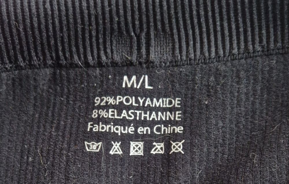 Nowe z metką leginsy prążek