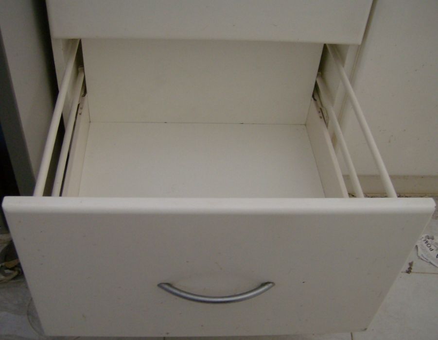 Vendo conjunto de Balcão+ Expositor de prateleiras