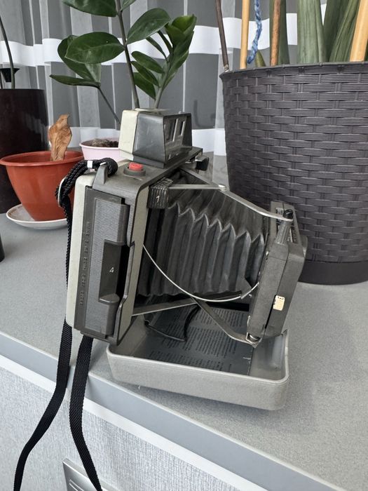 Продам фотоаппарат Polaroid Land Camera Automatic 220
